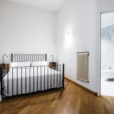 Agata Apartment With Balcony By Wonderful Italy CTA Exteriör bild